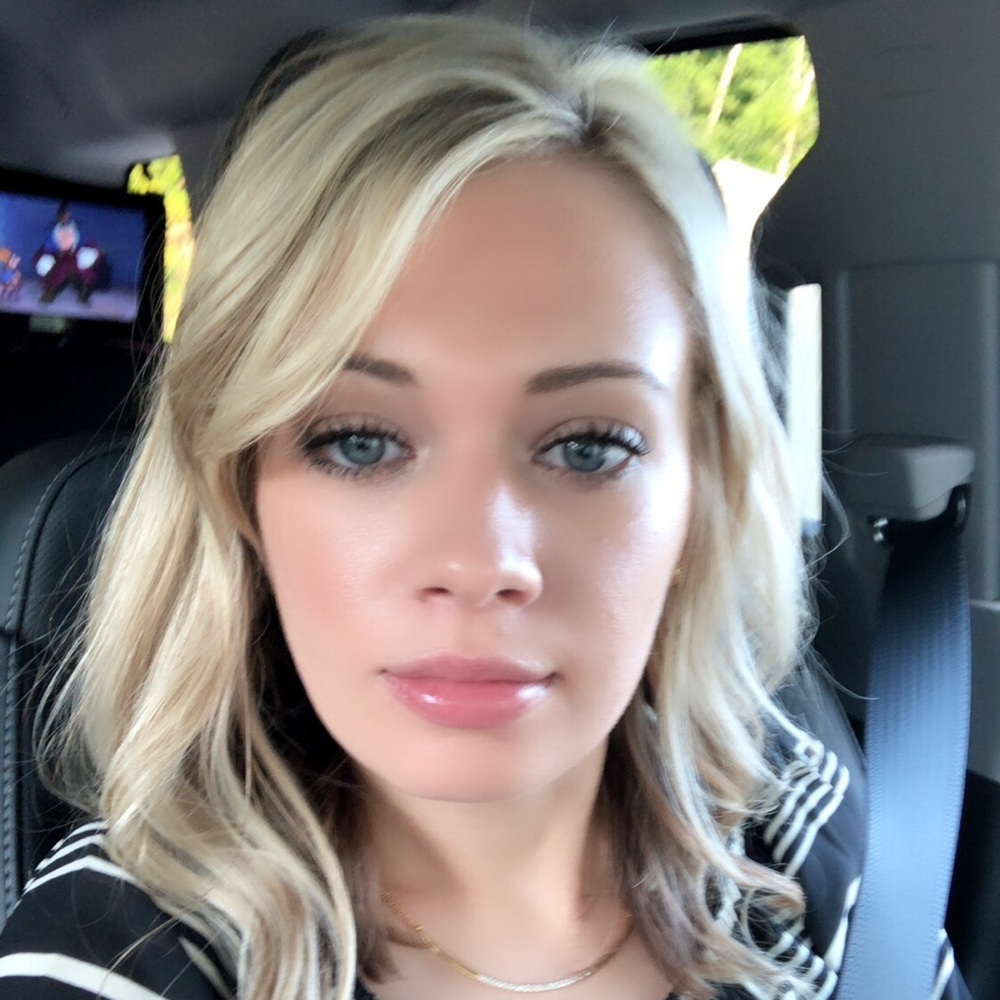 Meet your Posher, Kayla